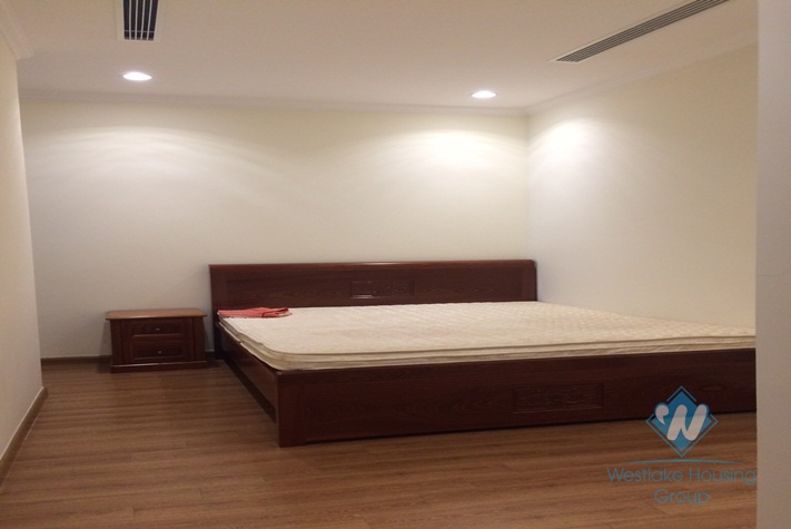 Furnished 2-bedroom apartment in Vinhomes Nguyen Chi Thanh